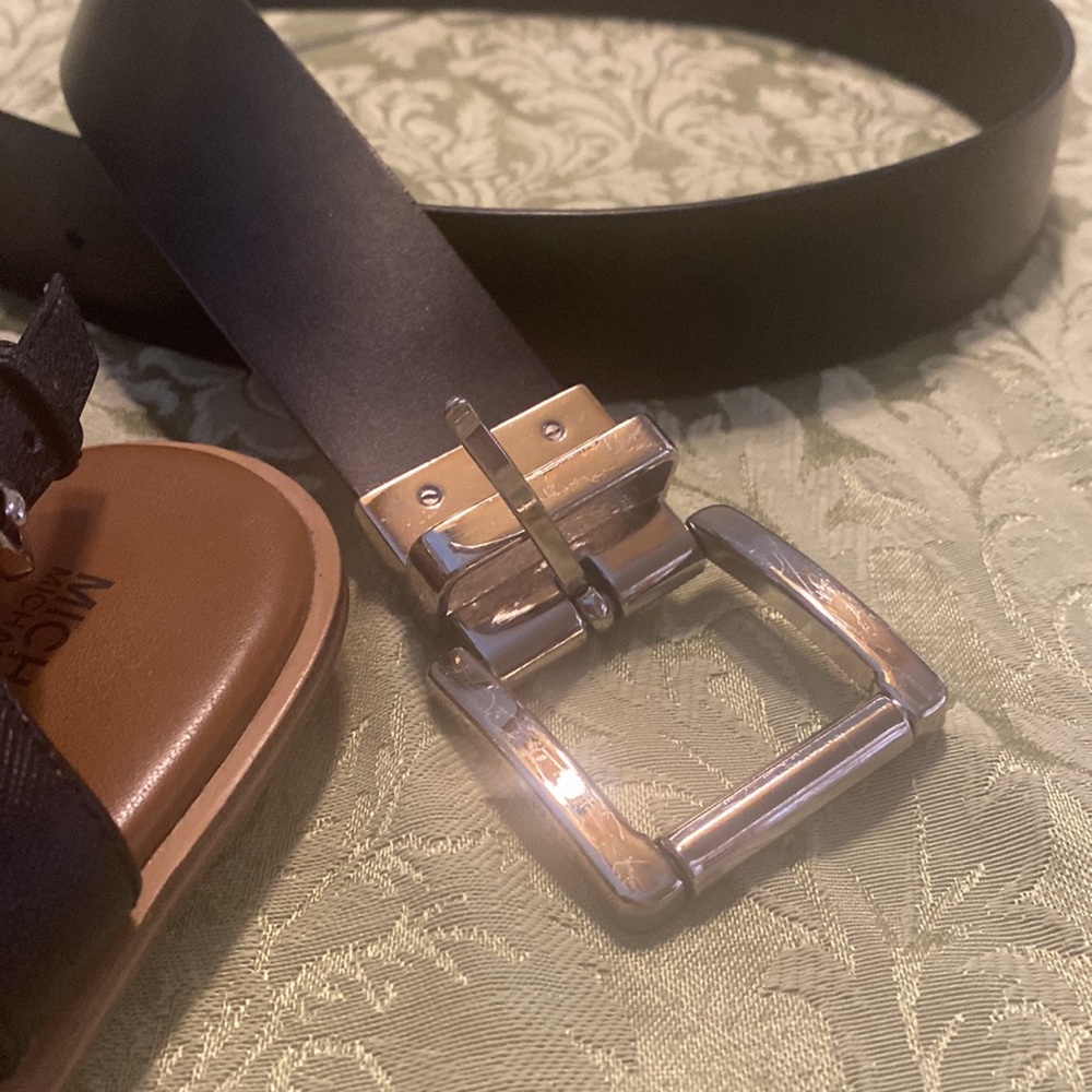 Michael Kors Set - Sandals & Belt - Black & Silver. 7.5 Sandal, Large Belt - Picture 2 of 12